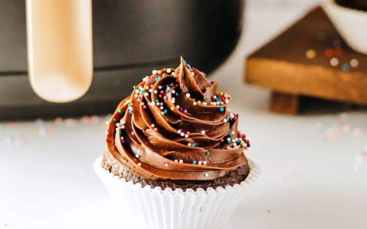 Air Fryer Chocolate Cupcakes