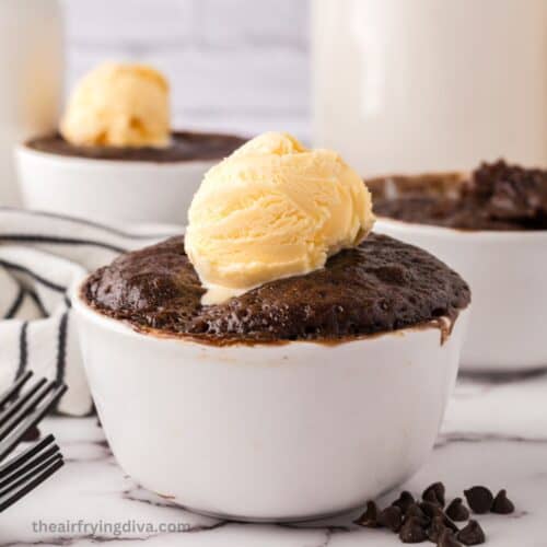 2 Minute Microwave Chocolate Cake