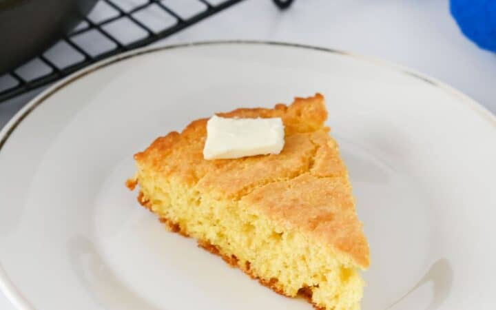 Skillet Southern Cornbread Recipe