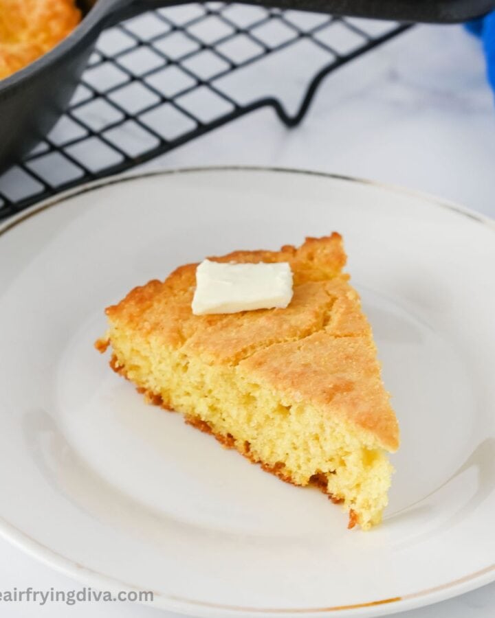 Skillet Southern Cornbread Recipe
