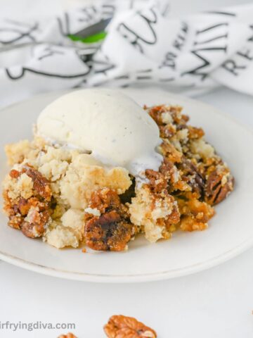 Pecan Pie Dump Cake Recipe