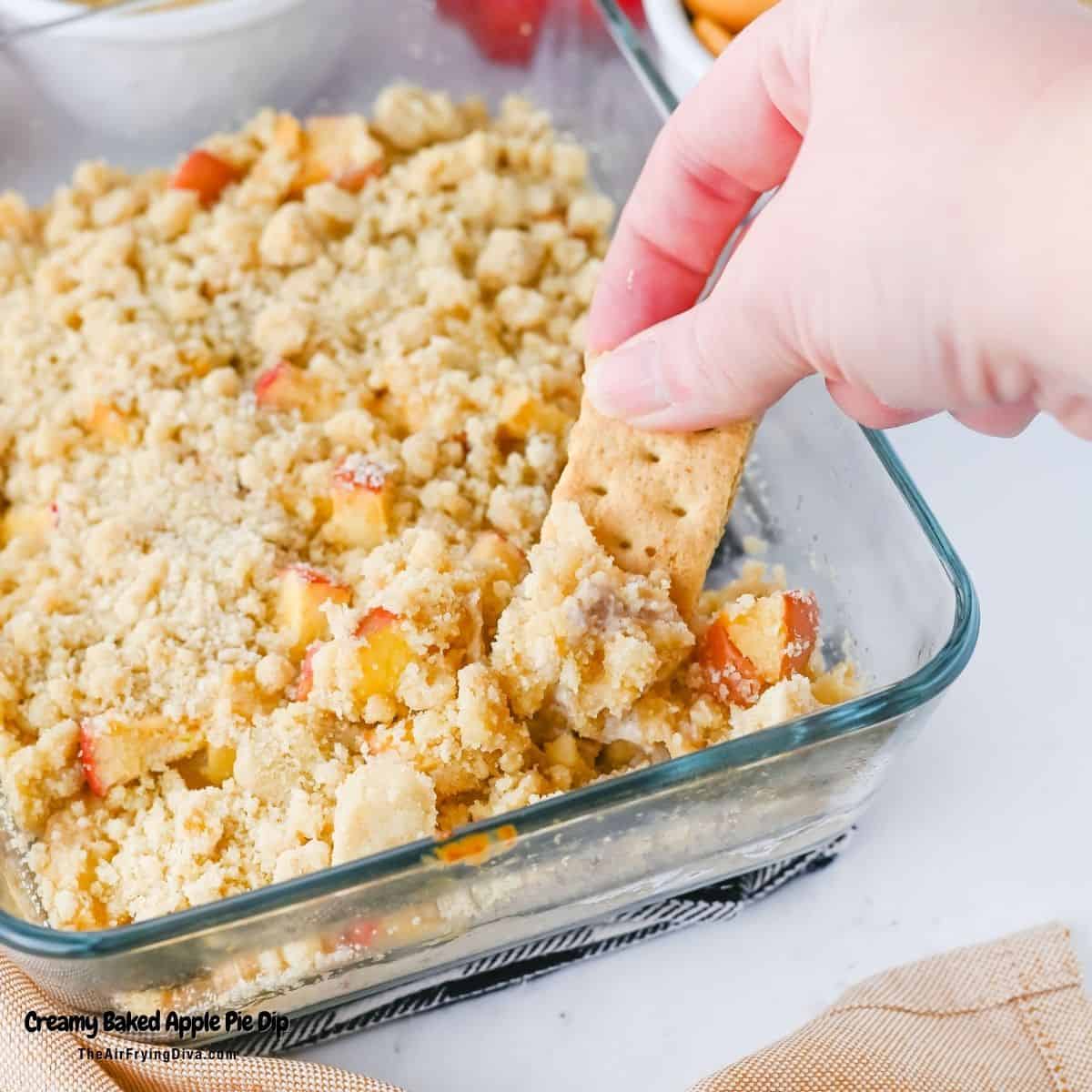 Creamy Baked Apple Pie Dip