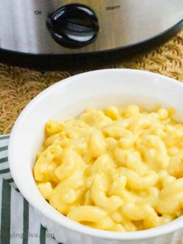 Slow Cooker Velveeta Mac and Cheese