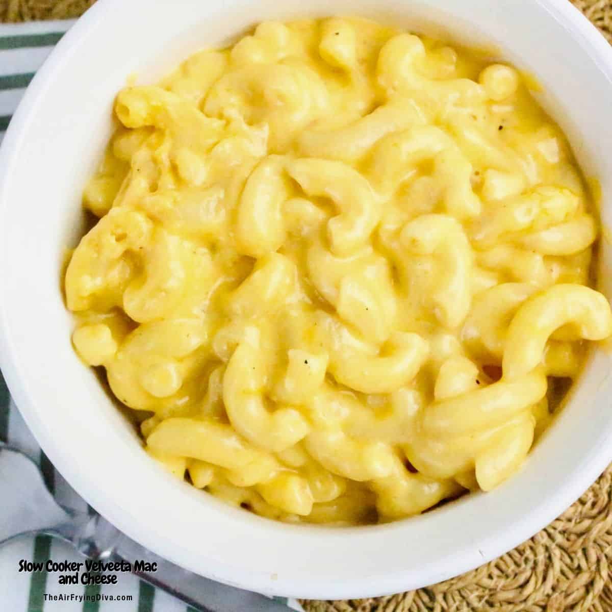 Slow Cooker Velveeta Mac and Cheese, discover this easy, dump-and-go recipe that delivers perfection with zero effort. Perfect for potlucks ! Slow Cooker Velveeta Mac and Cheese, discover this easy, dump-and-go recipe that delivers perfection with zero effort. Perfect for potlucks !